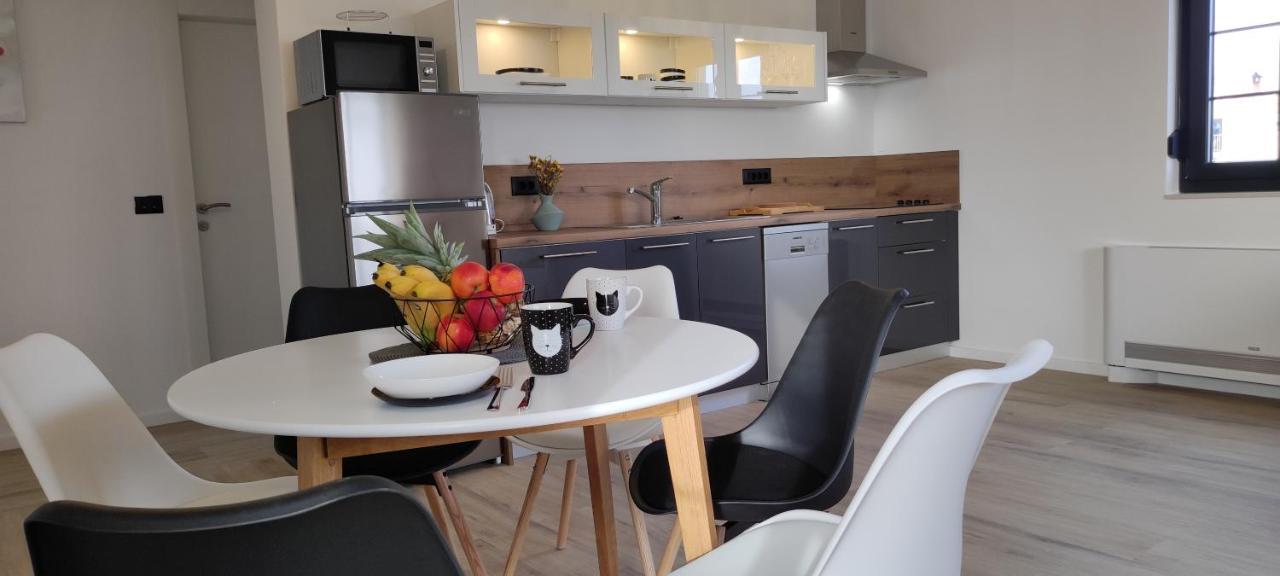 Appartments Akrapovic Врси Номер фото