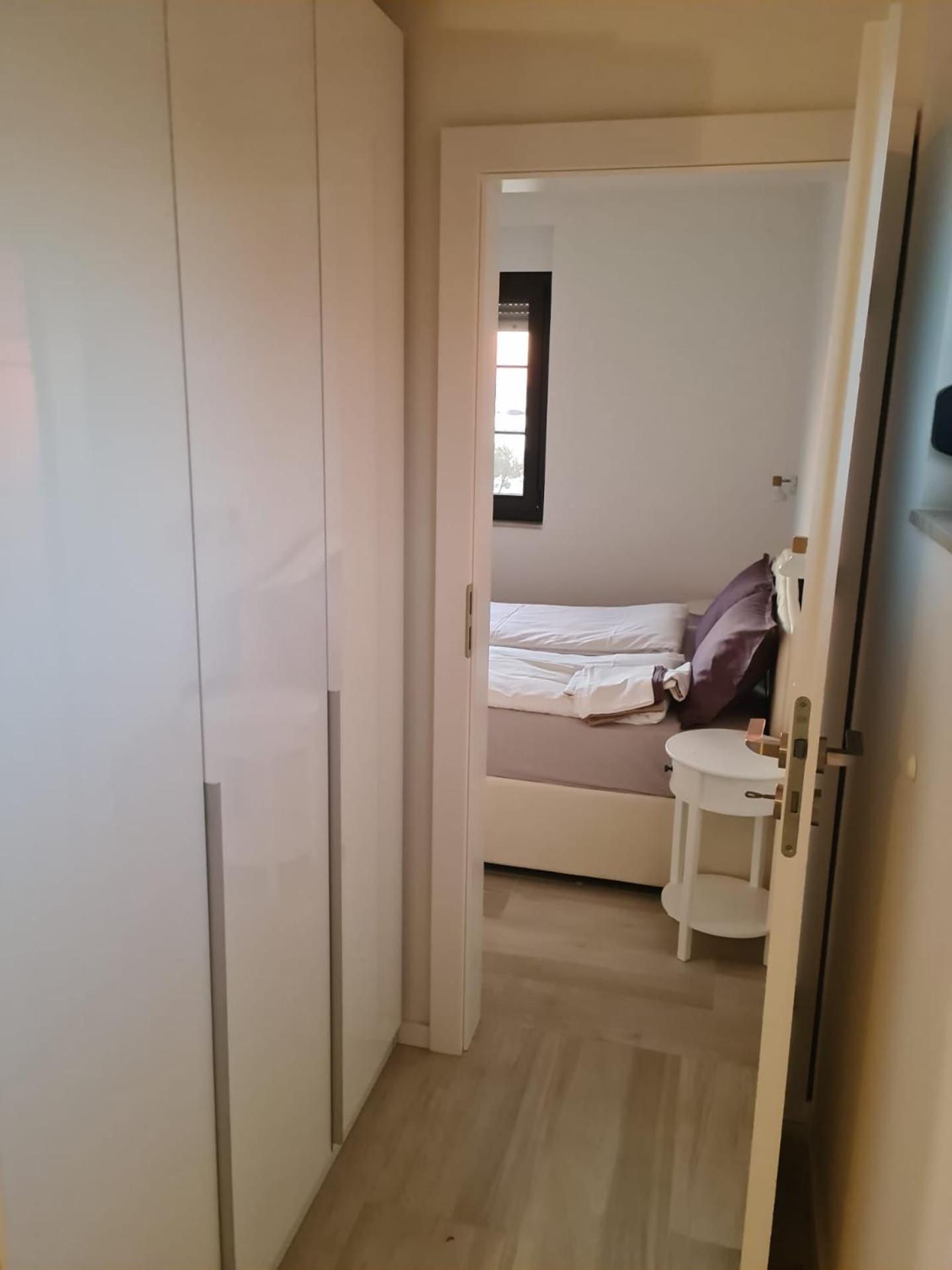 Appartments Akrapovic Врси Номер фото